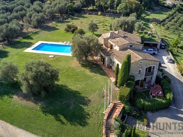 6 Bedroom Villa/House in Valbonne 32