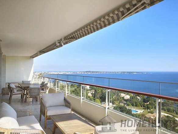 3 Bedroom Apartment in Cannes 30