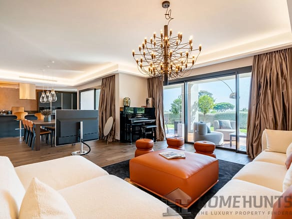 3 Bedroom Apartment in Cannes 36