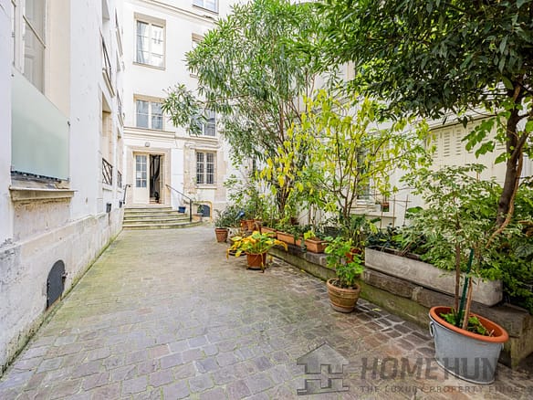 2 Bedroom Apartment in Paris 6th (Saint Germain des Prés – Luxembourg) 6