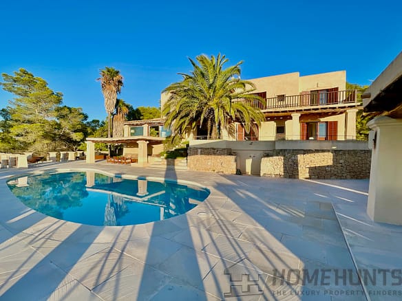 9 Bedroom Villa/House in San Agustin Des Vedra 2