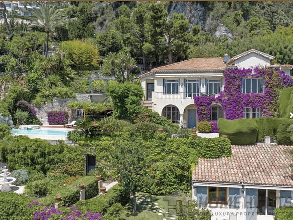 4 Bedroom Villa/House in Villefranche Sur Mer 8