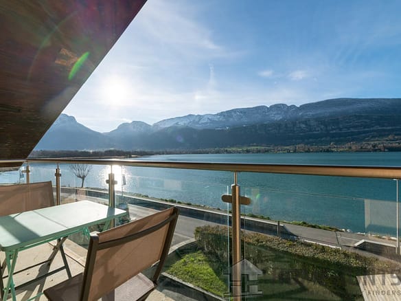 4 Bedroom Villa/House in Talloires 2