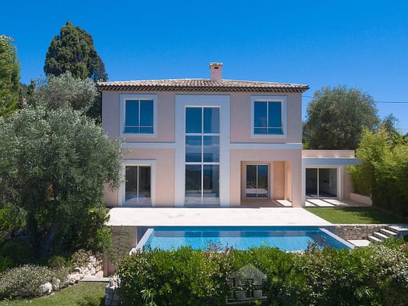 4 Bedroom Villa/House in Villefranche Sur Mer 28