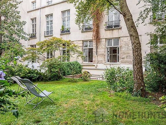 2 Bedroom Apartment in Paris 4th (Marais – Place des Vosges – Ile St Louis) 4