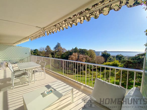 3 Bedroom Apartment in Cannes 24