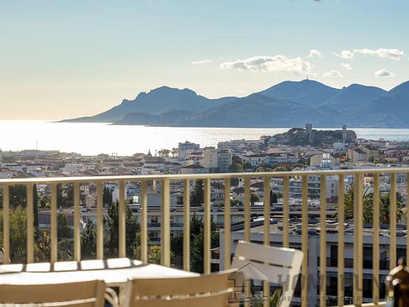 3 Bedroom Apartment in Cannes 22