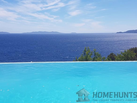 5 Bedroom Villa/House in Le Lavandou 14