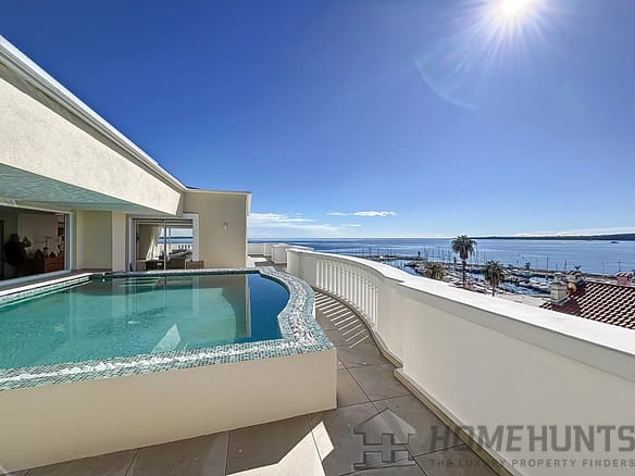 5 Bedroom Apartment in Cannes 2