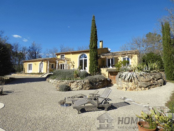 6 Bedroom Villa/House in St Paul En Foret 8