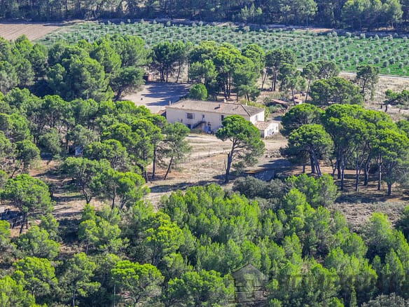 Villa/House in Aix En Provence 30