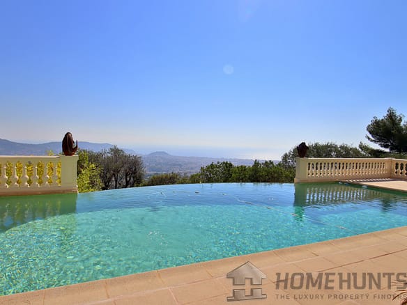 5 Bedroom Villa/House in Nice 6