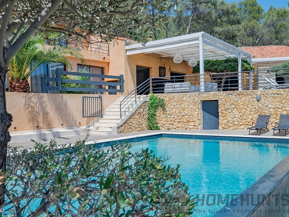 6 Bedroom Villa/House in Aix En Provence 30