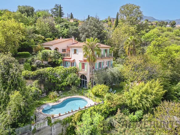 5 Bedroom Villa/House in Menton 36