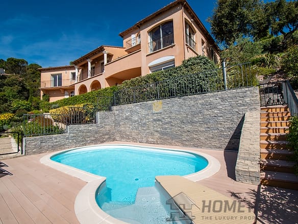 5 Bedroom Villa/House in Les Adrets De L Esterel 20