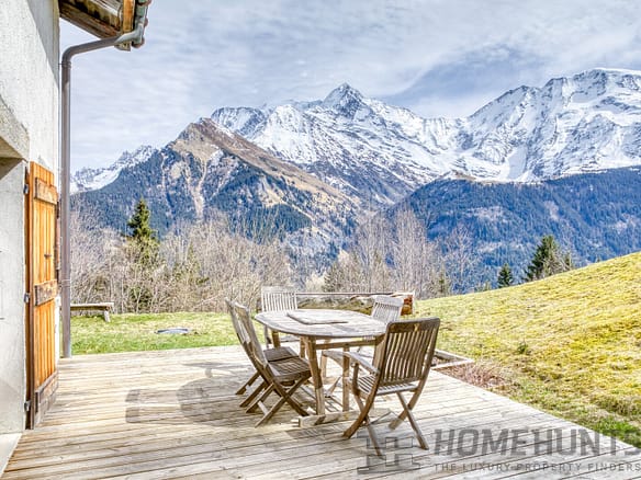 6 Bedroom Chalet in Saint Nicolas De Veroce 4