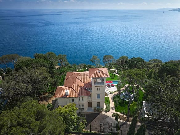 8 Bedroom Villa/House in Roquebrune Cap Martin 2