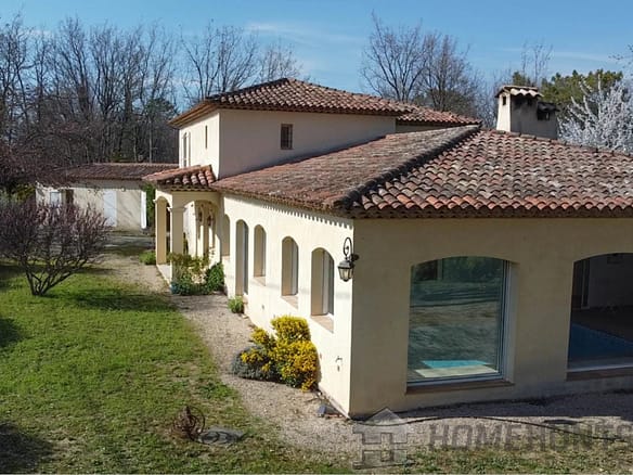 4 Bedroom Villa/House in St Paul En Foret 34