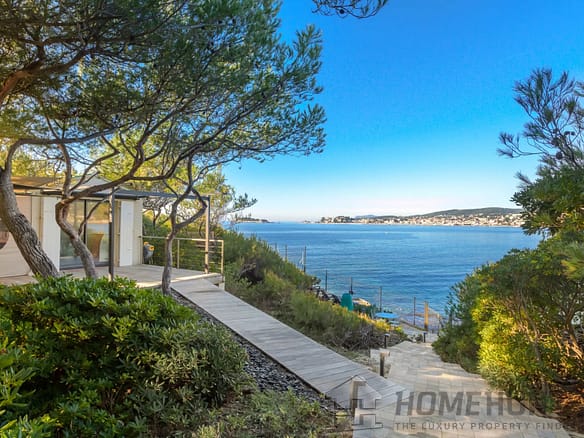 5 Bedroom Villa/House in Sanary Sur Mer 14