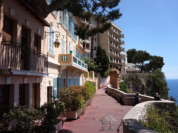 2 Bedroom Apartment in Monaco 8