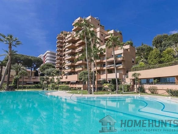 1 Bedroom Apartment in Monaco 30