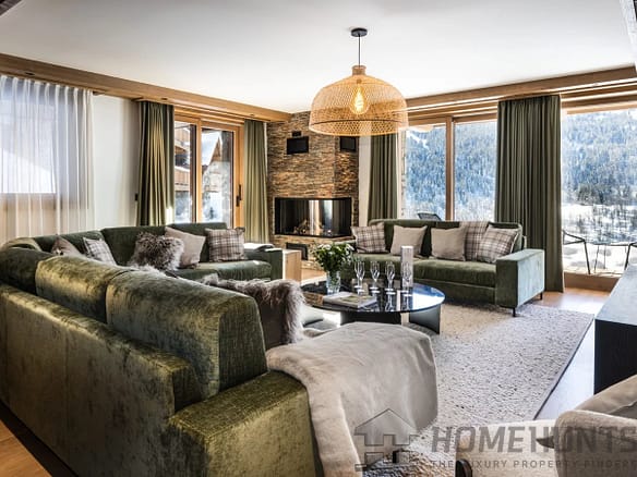 4 Bedroom Apartment in Meribel 28