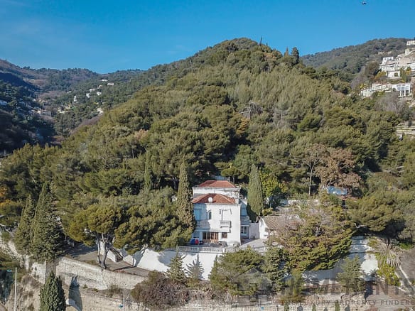 7 Bedroom Villa/House in Roquebrune Cap Martin 36