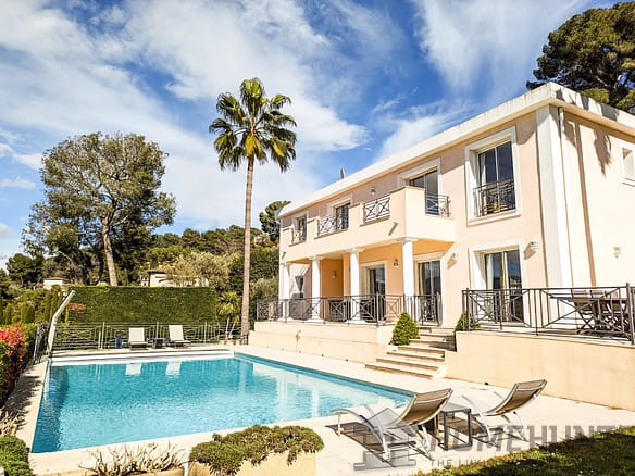 6 Bedroom Villa/House in Mougins 14