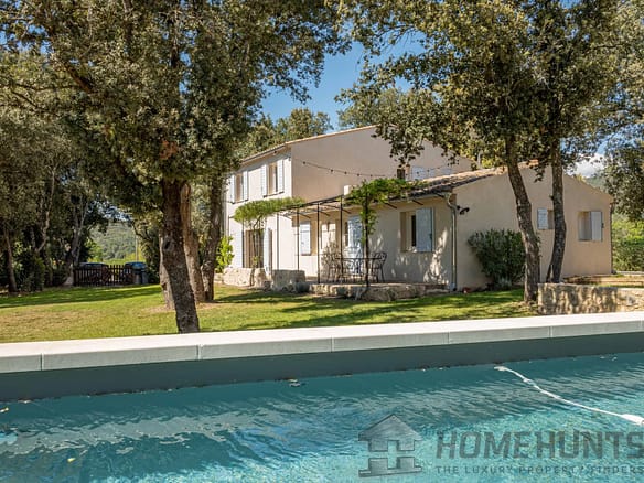 6 Bedroom Villa/House in Lourmarin 10