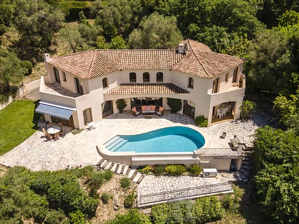 5 Bedroom Villa/House in Mougins 8