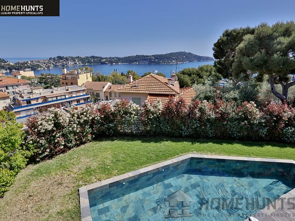 6 Bedroom Villa/House in Villefranche Sur Mer 34