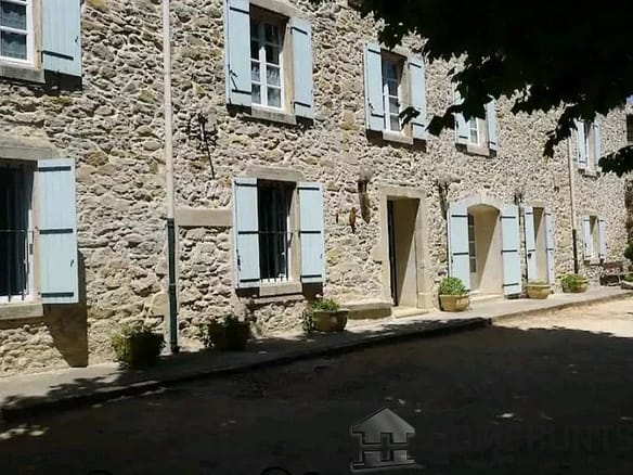 6 Bedroom Villa/House in Uzes 2