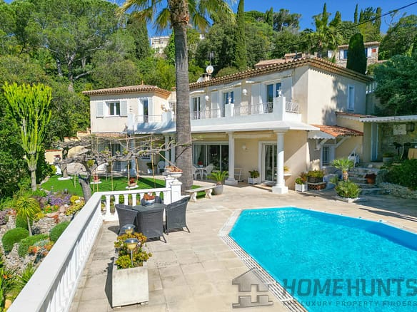 5 Bedroom Villa/House in Le Golfe Juan 30