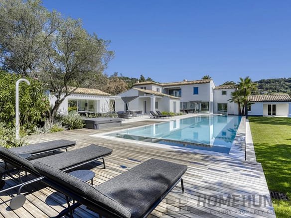 5 Bedroom Villa/House in Grimaud 12