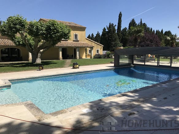 4 Bedroom Villa/House in Entraigues Sur La Sorgue 28