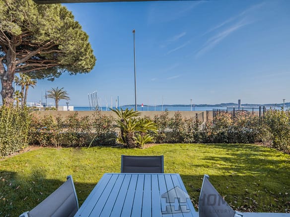 2 Bedroom Apartment in Ste Maxime 34