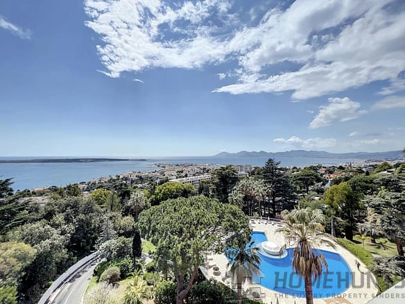 3 Bedroom Apartment in Cannes 24