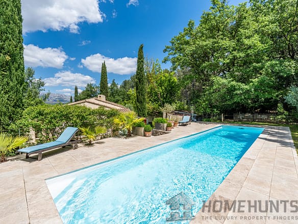 4 Bedroom Villa/House in Aix En Provence 32