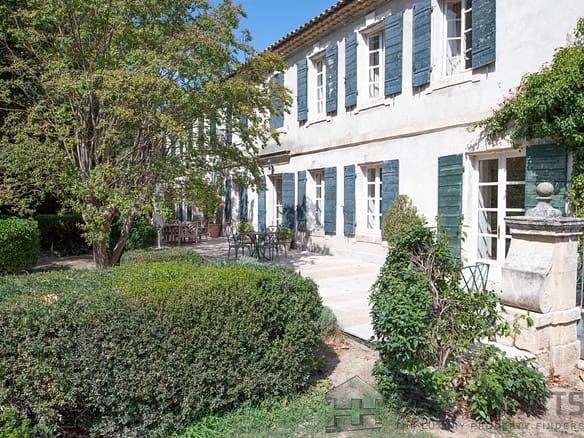 6 Bedroom Villa/House in St Etienne Du Gres 2