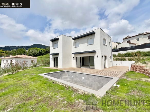 4 Bedroom Villa/House in Tourrettes 6