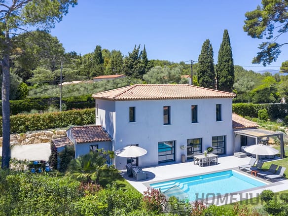 4 Bedroom Villa/House in Cannes 6