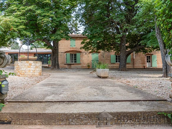 9 Bedroom Villa/House in Aix En Provence 34