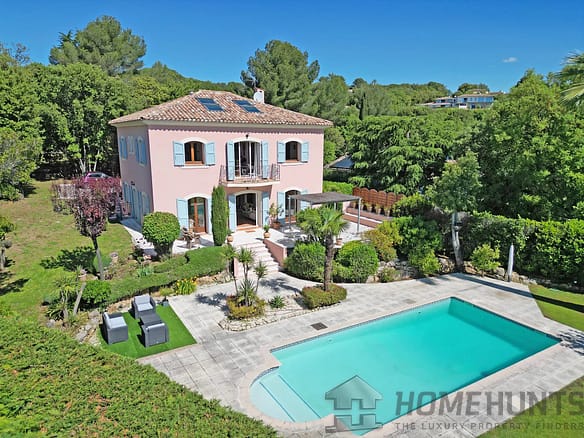 6 Bedroom Villa/House in Biot 24