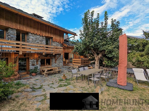 6 Bedroom Chalet in Meribel Les Allues 2