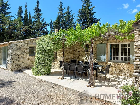 5 Bedroom Villa/House in Lourmarin 10