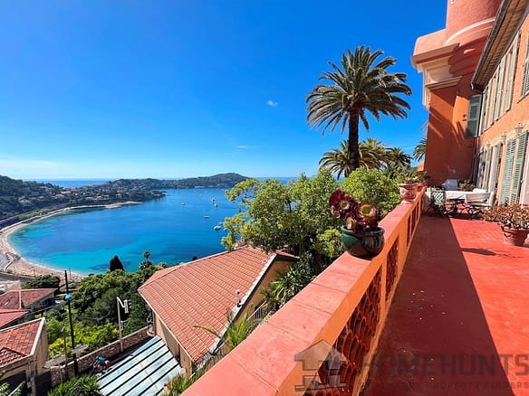 2 Bedroom Apartment in Villefranche Sur Mer 14