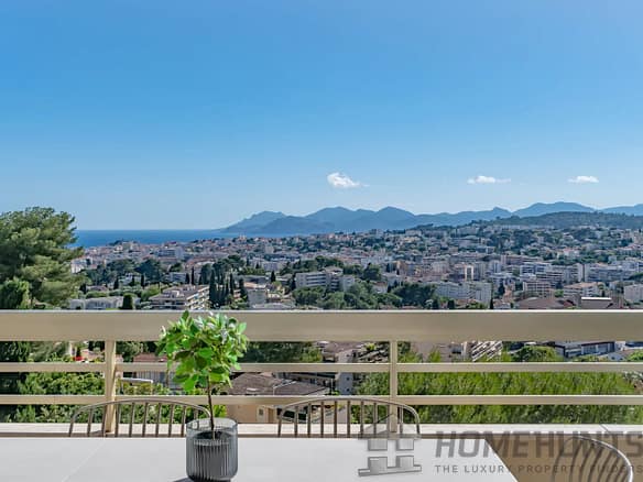 3 Bedroom Apartment in Le Cannet 34