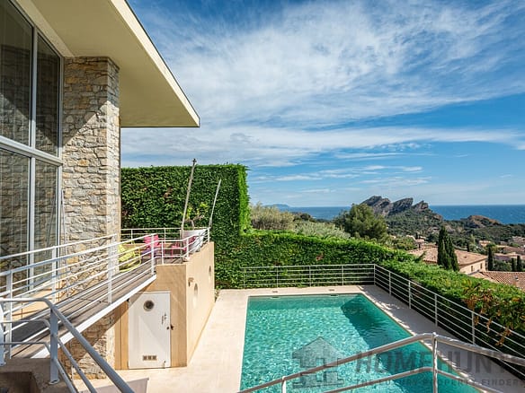 4 Bedroom Villa/House in La Ciotat 14