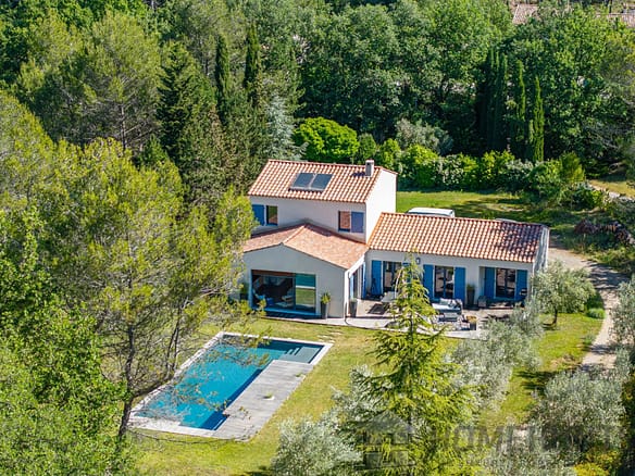 5 Bedroom Villa/House in Aix En Provence 8