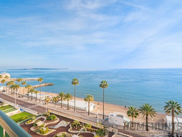 3 Bedroom Apartment in Cannes 8